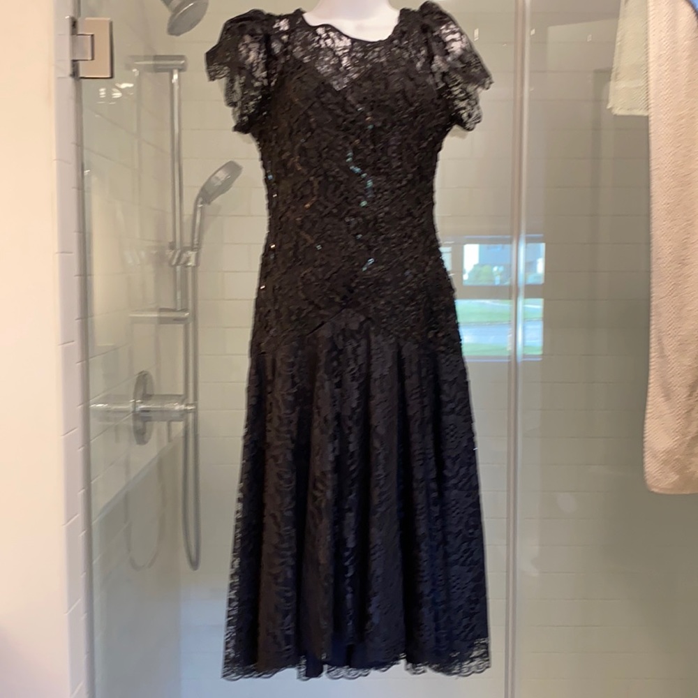 HW collectibles size 4 evening dress black sequin falls mid-calf